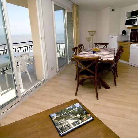Apartament Comfortably Furnished With A Balcony Or Terrace Cayeux-sur-Mer